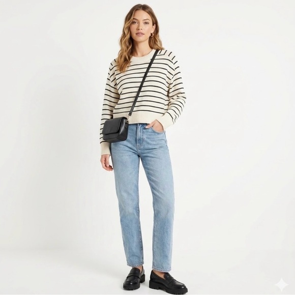 T Tahari Sweaters - T Tahari Cream Black Striped Ribbed Shaker Knit Crewneck Sweater